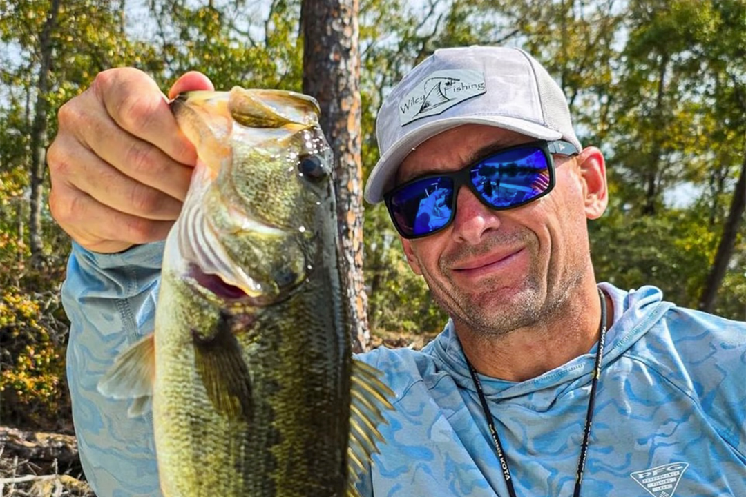 Breach - Matte Black - Deep Blue Polarized Fishing Sunglasses