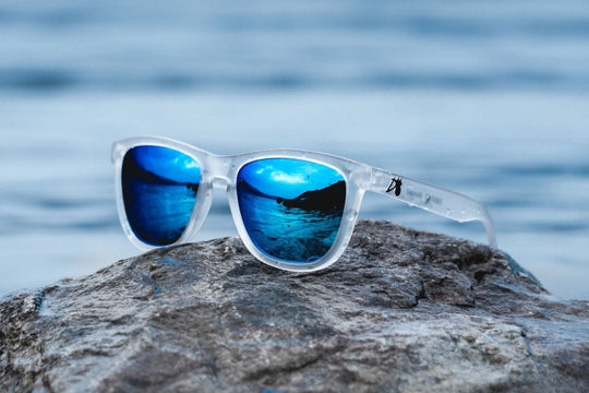 Frosted Clear - Electric Blue Lens Polarized - Essentials  display picture 1